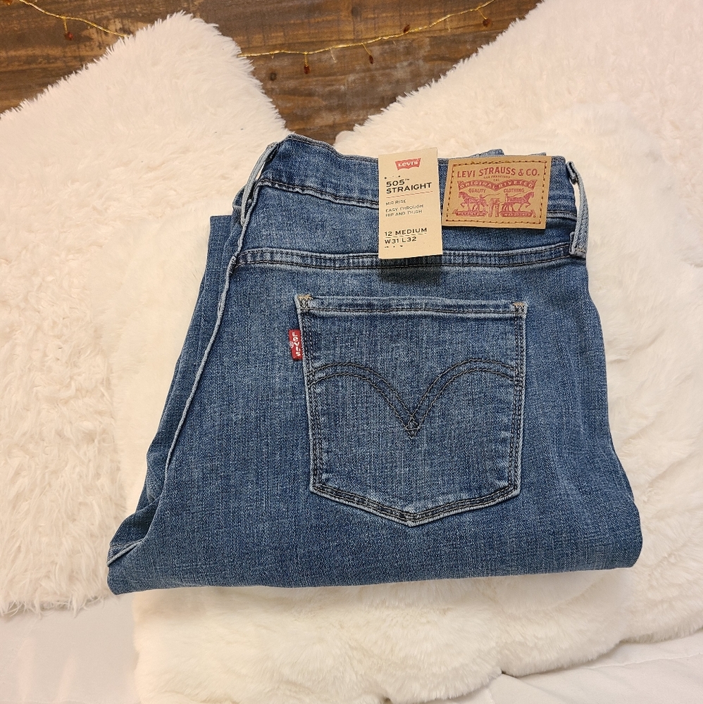 Levi's 505 Mid-rise Straight Cut Jeans! Brand New!